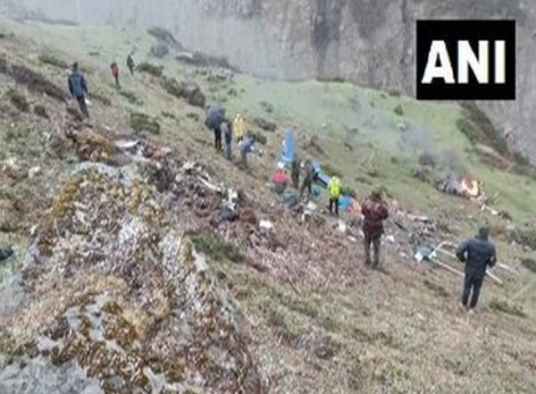 Kedarnath Helicopter Crash: Death Toll Rises to 7 After Chopper Heading Towards Guptkashi Crashes