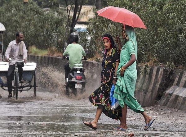 India News | Met Dept Predicts Light to Moderate Thundershowers in Hyderabad for Next 2 Days