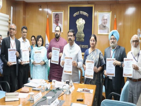 India News | Dharmendra Pradhan Launches Draft of National Credit Framework for Public Consultation - Vimarsana News