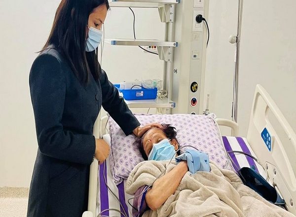 World News | Nepal's Leader Prachanda's Spouse, Sita Dahal Admitted to ICU