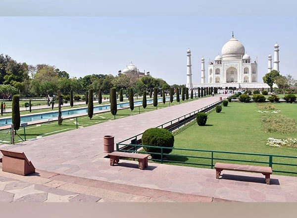 India News | Supreme Court Dismisses Plea to Open Rooms in Taj Mahal