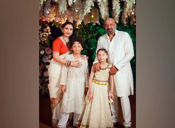 Entertainment News |  Sanjay Dutt Pens Heartfelt Birthday Wish for His Twins