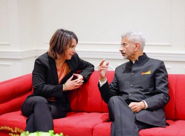 World News | Jaishankar Discusses Ukraine Conflict with German Counterpart During Phone Call