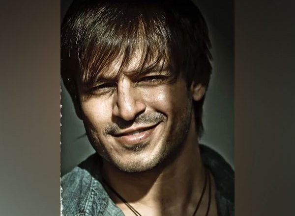 Entertainment News | Vivek Oberoi Celebrates 12 Years of 'Rakht Charitra'