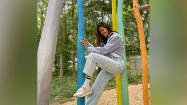 Entertainment News | Anushka Sharma Enjoys 'Ghugni and Bread' in Kolkata on the Sets of 'Chakda Xpress'