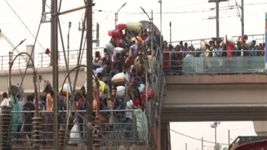 India News | Crowds Throng Anand Vihar Bus Stand Ahead of Diwali, Chhat Puja Despite Covid, Pollution