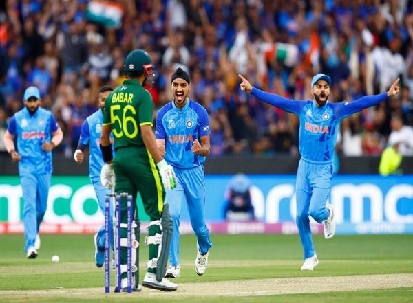 Sports News | T20 WC: Wanted to Enjoy the Moment: Indian Pacer Arshdeep After Three-wicket Haul Against Pakistan