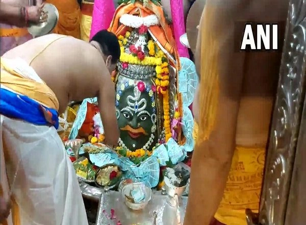 India News | Diwali Celebrations Begin in Ujjain's Mahakaleswar Temple