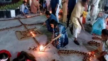 India News | MP: 1,11,000 Earthen Lamps Lit in Ujjain's Mahakaleswar Temple on Diwali