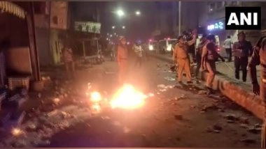 India News | Stone Pelting Between Two Communities in Gujarat's Vadodara on Diwali Night