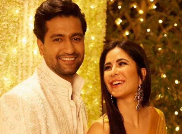 Entertainment News |  Katrina Kaif Tries to Wake Up Vicky Kaushal in 'bhoot' Style