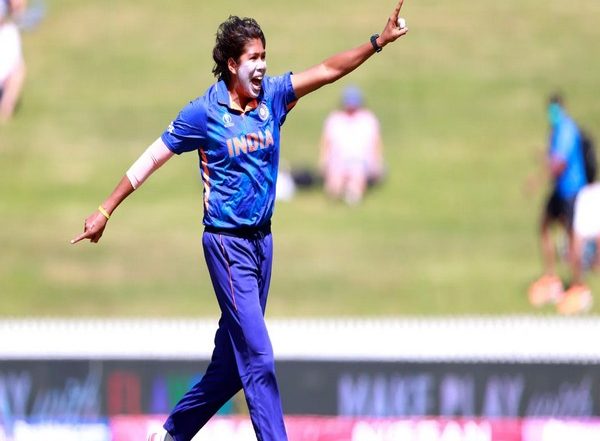 Sports News | Jhulan Goswami to Be Conferred Legendary Cricketer Award by Cricket Association of Bengal
