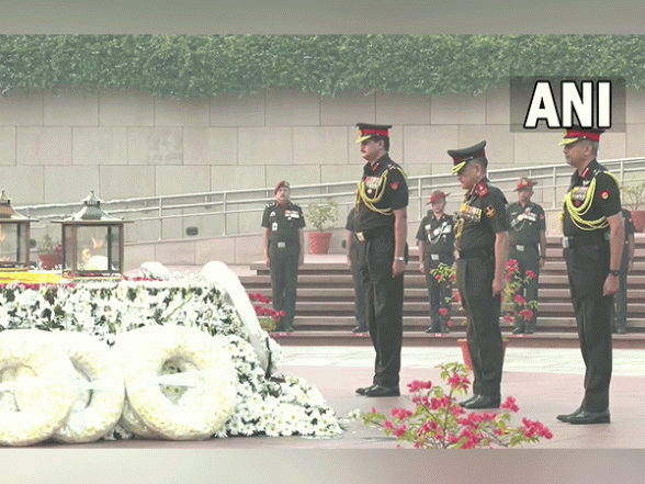 India News | CDS Anil Chauhan Lays Wreath at National War Memorial on Infantry Day - Vimarsana News