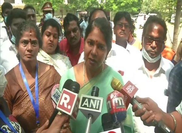 India News |  MP Kanimozhi Apologizes for Derogatory Remarks on Women by DMK Leader Sadai Sadiq