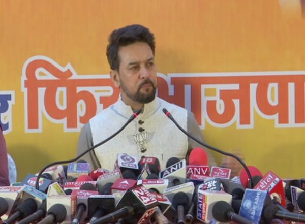 India News | Congress Makes False Promises, Kejriwal a Symbol of Anarchy: Union Minister Anurag Thakur in Himachal Pradesh