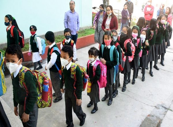 India News | 13 States, 3 UTs Sign MoU with Education Ministry for Upgradation to PM-Shri Schools
