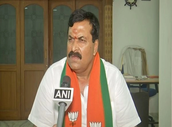 India News | Munugode Bypoll: BJP's Ponguleti Sudhaker Reddy Exudes Confidence in Party Candidate Rajgopal Reddy's Win