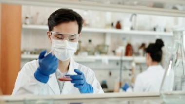 Science News | Researchers Reveal How Parasite Injects Protein into Nucleus of Immune Cell, Changes Cell's Identity