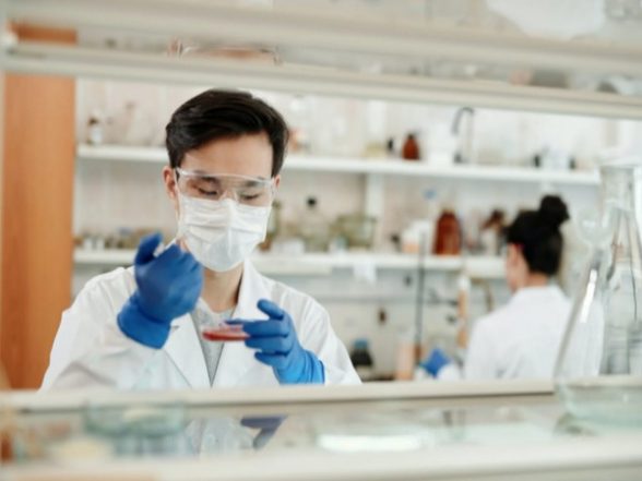 Science News | Researchers Reveal How Parasite Injects Protein into Nucleus of Immune Cell, Changes Cell's Identity - Vimarsana News