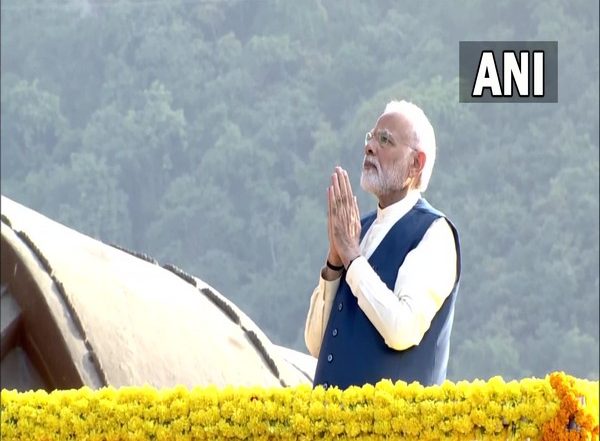 India News | Gujarat Bridge Collapse: PM Modi Condoles Loss of Lives, Says There Will Be No Laxity in Relief Ops