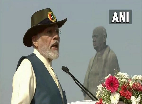 India News | Gujarat Bridge Collapse: Prime Minister Modi Will Visit Morbi on November 1