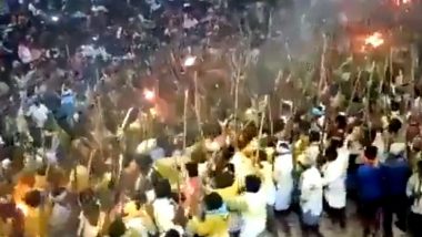 Andhra Pradesh Stick-Fight Video: Over 70 Injured in Traditional Fight with Sticks During Banni Utsav On Dussehra in Kurnool