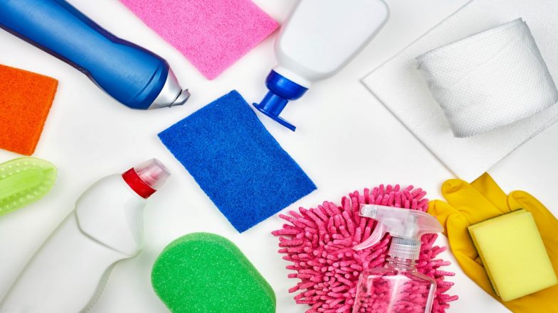 Last-Minute Diwali 2022 Easy Cleaning Tips in Hindi: Simple and Effective Steps To Clean Your House and Do ‘Diwali Ki Safai’ in the Quickest Way Possible! (Watch Videos)
