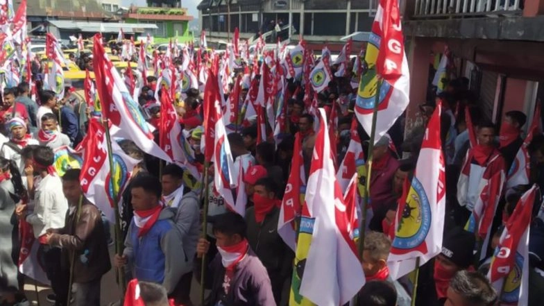 Meghalaya: Federation of Khasi, Jaintia and Garo People’s Rally on Unemployment Turns Violent in Shillong, Several Injured (Watch Video)