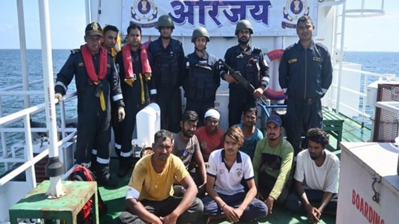 Indian Coast Guard Apprehended Sri Lankan Boat With Five Fishermen Near Kanniyakumari