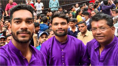KKR’s Venkatesh Iyer Performs ‘Dhunuchi Naach’, Visits Pandals With Rinku Singh and Head Coach Chandrakant Pandit in Kolkata During Durga Puja 2022 (See Pics and Video)