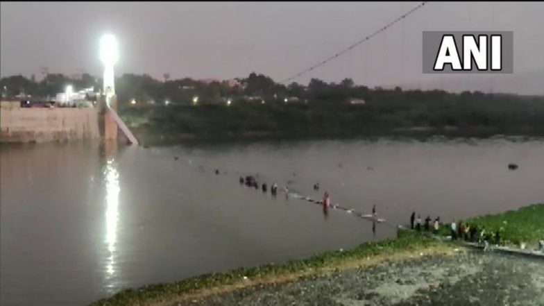 Gujarat Bridge Collapse Video: Cable Bridge Collapses in Machchhu River in Morbi; Several People Feared Injured