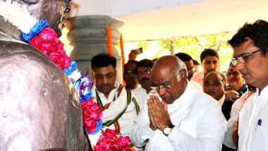 Congress President Mallikarjun Kharge Pays Tribute to Dr BR Ambedkar at Dr Ambedkar National Memorial in Delhi (See Pic)