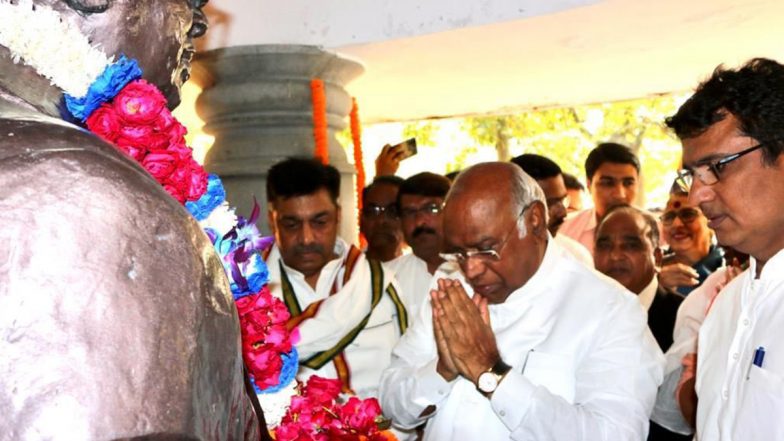 Congress President Mallikarjun Kharge Pays Tribute to Dr BR Ambedkar at Dr Ambedkar National Memorial in Delhi (See Pic)