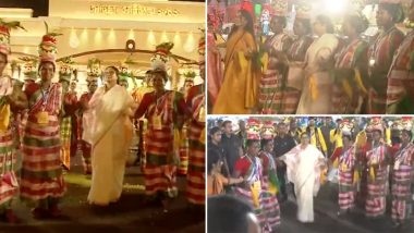 Video: West Bengal CM Mamata Banerjee Dances With Artists During Durga Puja Carnival in Kolkata
