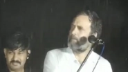Rahul Gandhi Continues Speech Amid Heavy Rain in Karnataka During Bharat Jodo Yatra, Congress Leaders Share Videos