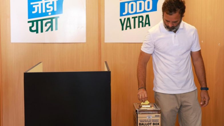 Congress President Elections 2022: Rahul Gandhi Casts His Vote in Karnataka's Ballari (Watch Video)