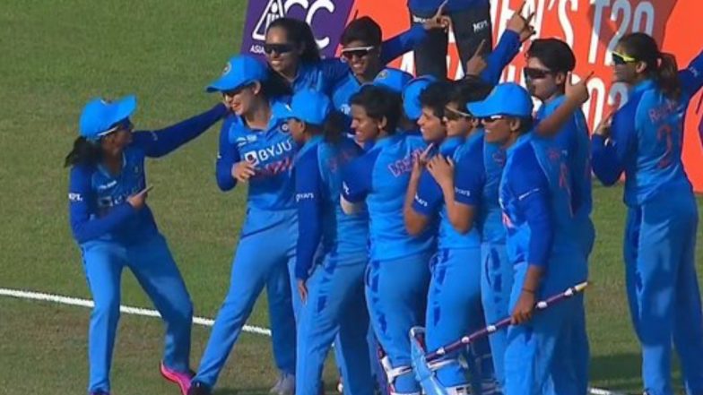 India Lifts Women’s Asia Cup 2022 Trophy: Fans React on Twitter After Women in Blue Beat Sri Lanka by 8 Wickets in Final