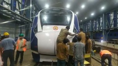 Vande Bharat Express Train Suffers Damage Yet Again Near Ahmedabad, Undergoes ‘Nose-Job’ After Hitting Cattle on Consecutive Day; Watch Video