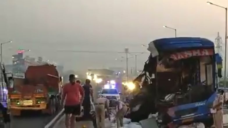 Gujarat: Six Killed, 13 Injured As Bus Collides With Container Truck on Ahmedabad-Mumbai National Highway in Vadodara (Watch Video)