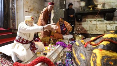 PM Narendra Modi Dons ‘Chola Dora’ To Offer Prayers at Kedarnath Temple, Fulfils Promise to Chamba Women (See Pics and Video)