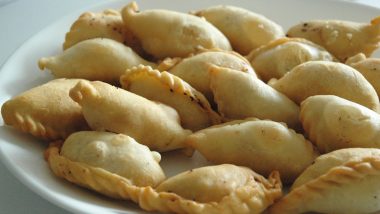 Diwali 2022 Karanji Recipe Videos: How To Make Gujia at Home? Get Easy-To-Prepare Ideas For These Sweet Dumplings Ahead of the Festivities