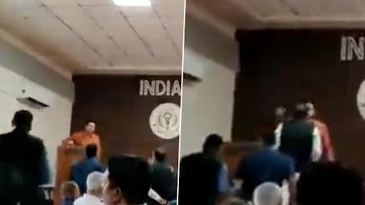Madhya Pradesh Shocker: Doctors Clash With Each Other During IMA’s Annual Meeting in Jabalpur; Video Goes Viral