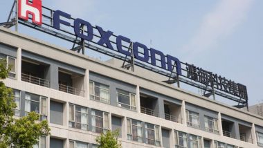 Foxconn Woos Fleeing Workers With $70 Subsidy After iPhone Production Hit in China
