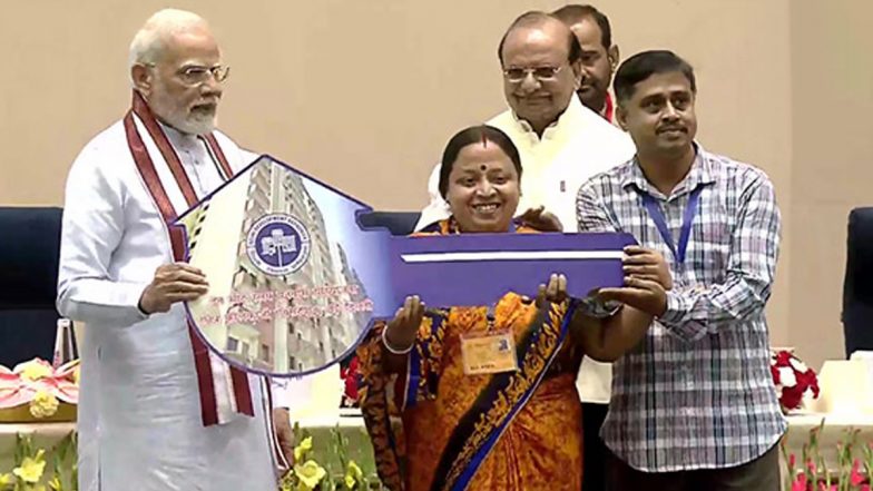 In-Situ Slum Rehabilitation: PM Narendra Modi Inaugurates 3,024 EWS Flats in Delhi for Rehabilitating Slum Dwellers