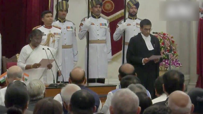 Justice DY Chandrachud Formally Takes Oath as New Chief Justice of India (See Pics)