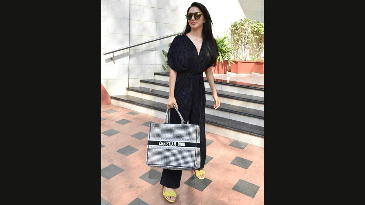 From Deepika Padukone's Fendi Tote To Anushka Sharma's Dior Tote: Most  Expensive Handbags Owned By Bollywood Beauties