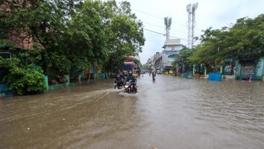 #ChennaiRains: Heavy Rainfall Lashes Chennai As Cyclone Mandous Inches Closer to Tamil Nadu Coast, Residents Share Videos and Photos