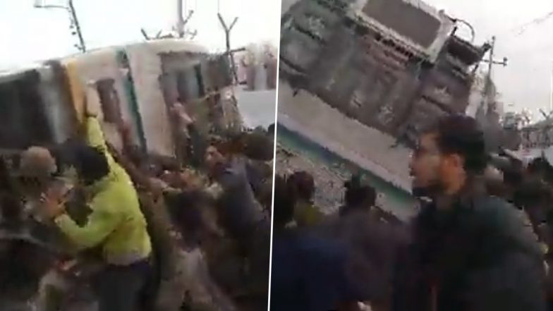 Indian Army Jawans Come to Rescue of Overturned Bus, Push It Back on Its Wheels in Srinagar (Watch Video)