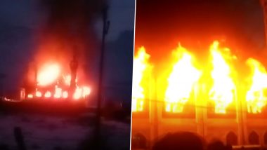Jammu and Kashmir Fire: Hanfiya Jama Masjid in Kargil Gutted in Massive Blaze (Watch Video)