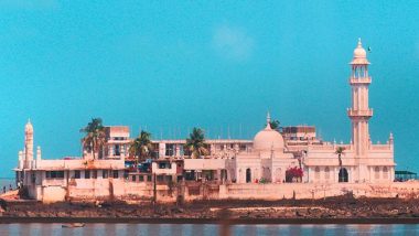 Haji Ali Dargah on Target? Mumbai Police Get Threat Call, Man Claims Bomb Blasts to Take Place At Historic Shrine in Mumbai